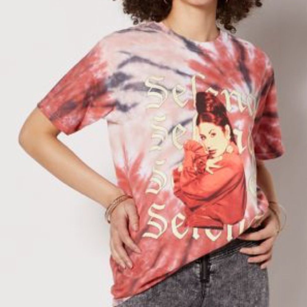 Selena Graphic Tie-Dye Short Sleeve Tee Size L - Picture 2 of 4